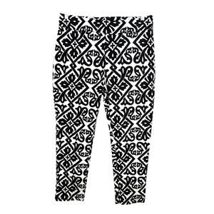 Chico's 2.5 Ankle US 14 So Slimming Brigitte Pull On Pants Black White Geometric